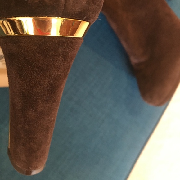 Salvatore Ferragamo Suede Brown Boots 37 US 6.5 - Picture 5 of 7